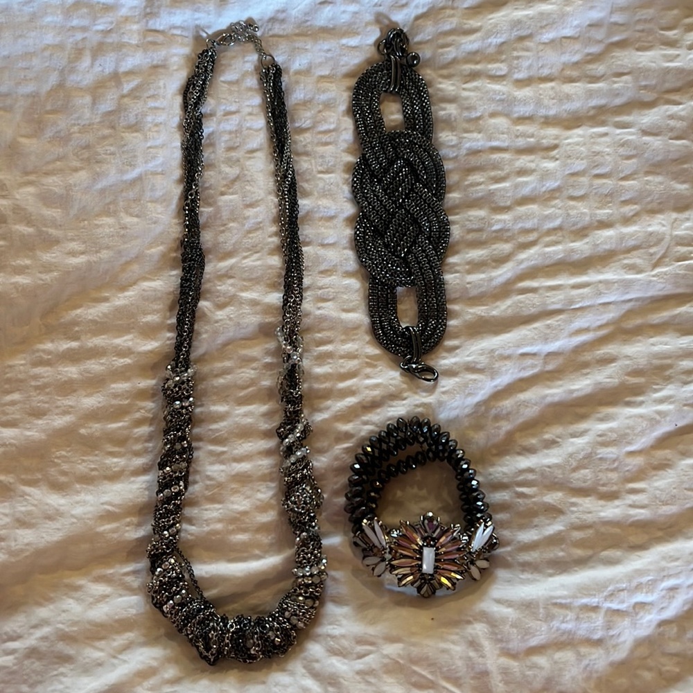 Set of 3x pieces, grey/silver tone jewelry - Picture 1 of 7